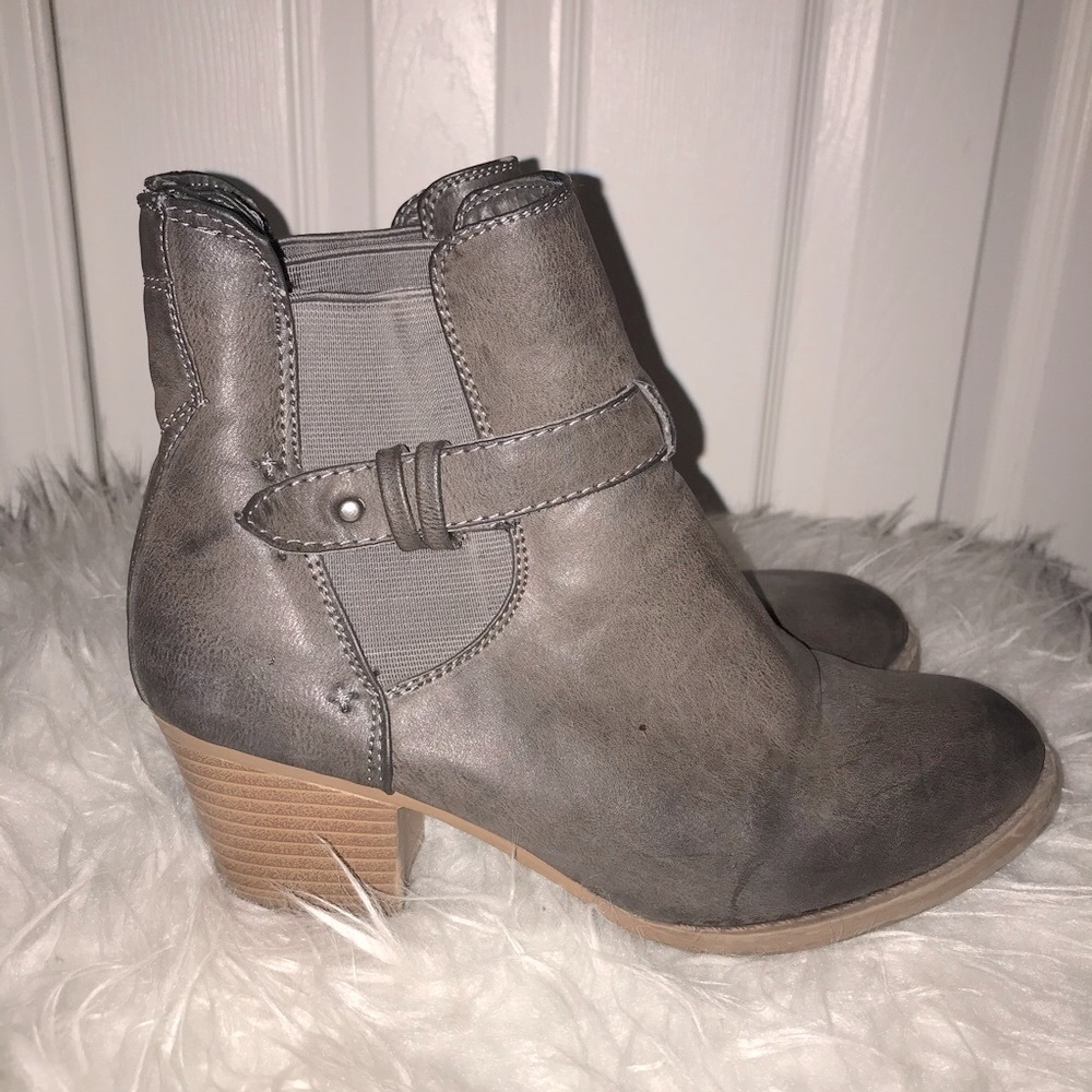 Rampage Booties - Picture 3 of 5